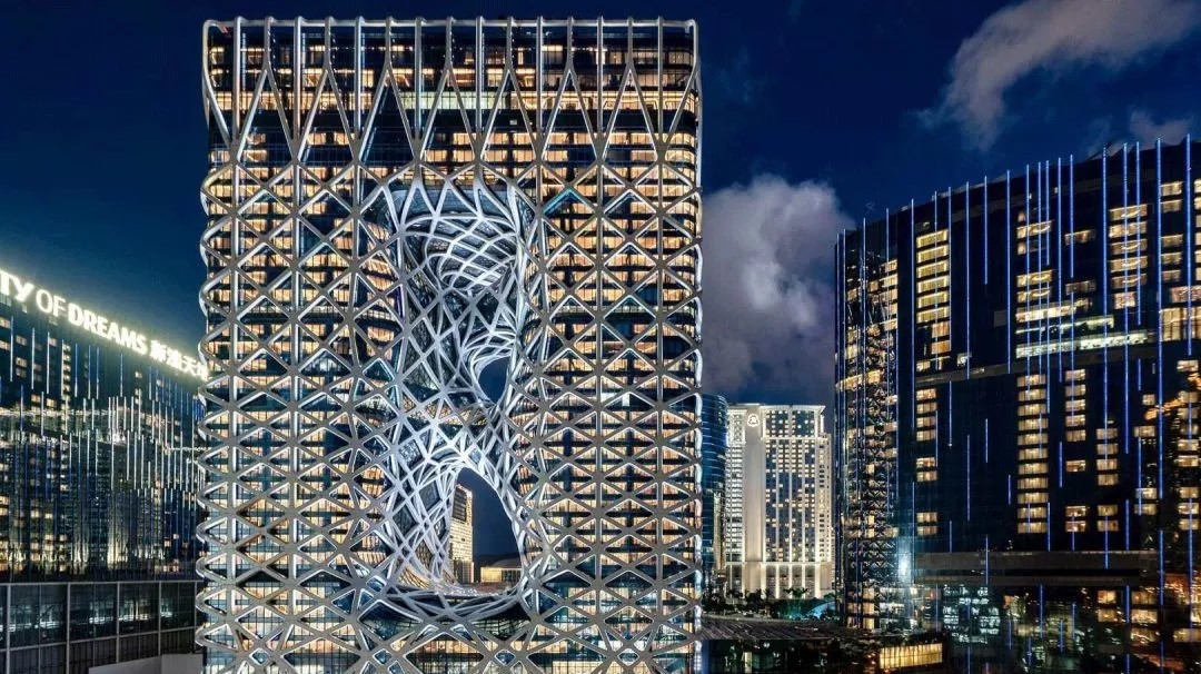 “女魔头”扎哈又一遗作在澳门建成，赌王儿子，何煪君的哥哥，斥资65亿元……