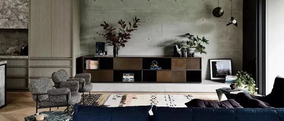 裸露的材质，越裸越高级