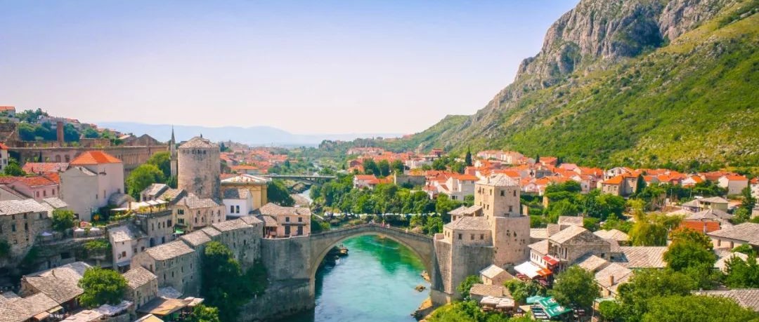 要晋升为世界级项目，中国特色小镇该如何运营？