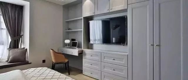 卧室不要装传统大衣柜？如今流行这样装！