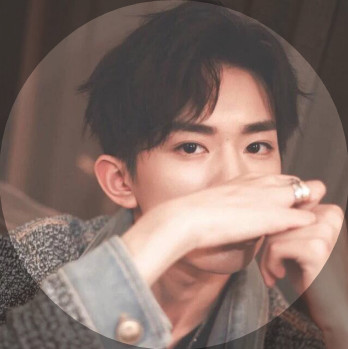 易烊千玺“进军”设计界？自己设计话筒，还会画单曲封面！设计师：这是要跟我抢饭碗啊！